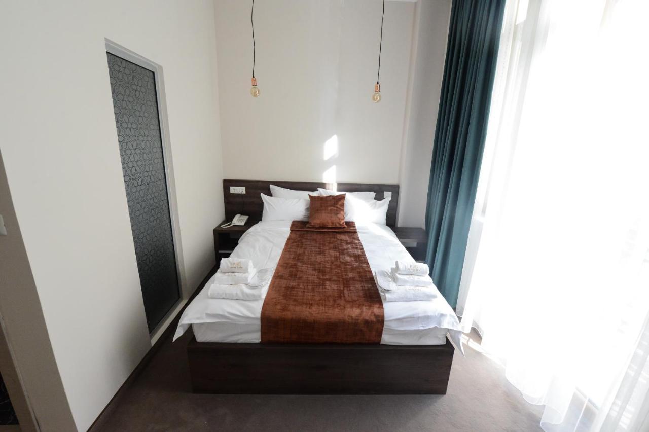 Hotel Cara 28 Скоп'є Екстер'єр фото