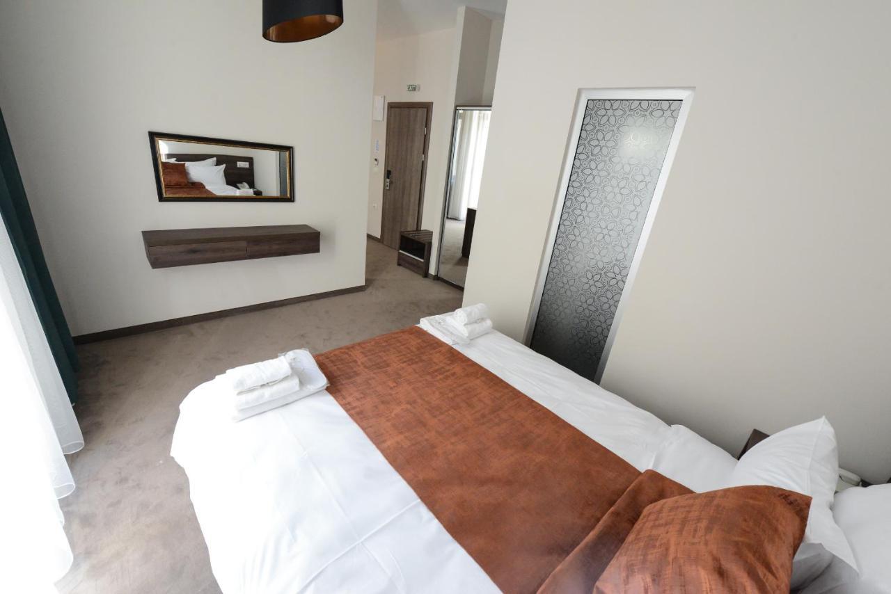 Hotel Cara 28 Скоп'є Екстер'єр фото