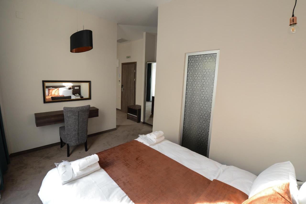 Hotel Cara 28 Скоп'є Екстер'єр фото