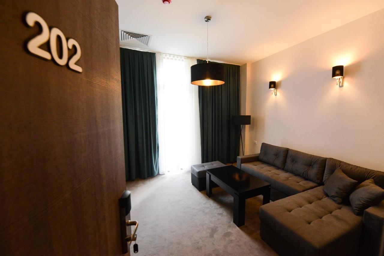 Hotel Cara 28 Скоп'є Екстер'єр фото