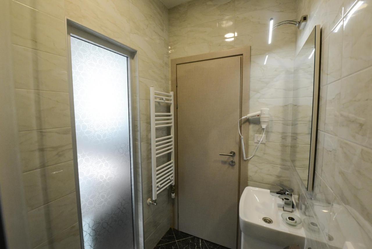 Hotel Cara 28 Скоп'є Екстер'єр фото