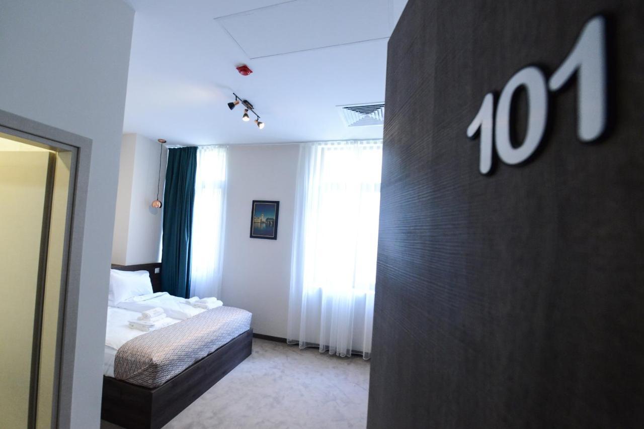 Hotel Cara 28 Скоп'є Екстер'єр фото