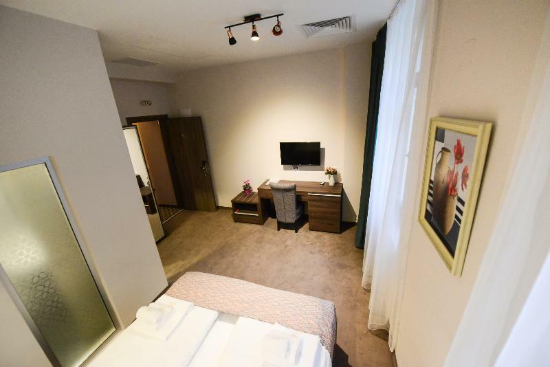 Hotel Cara 28 Скоп'є Екстер'єр фото